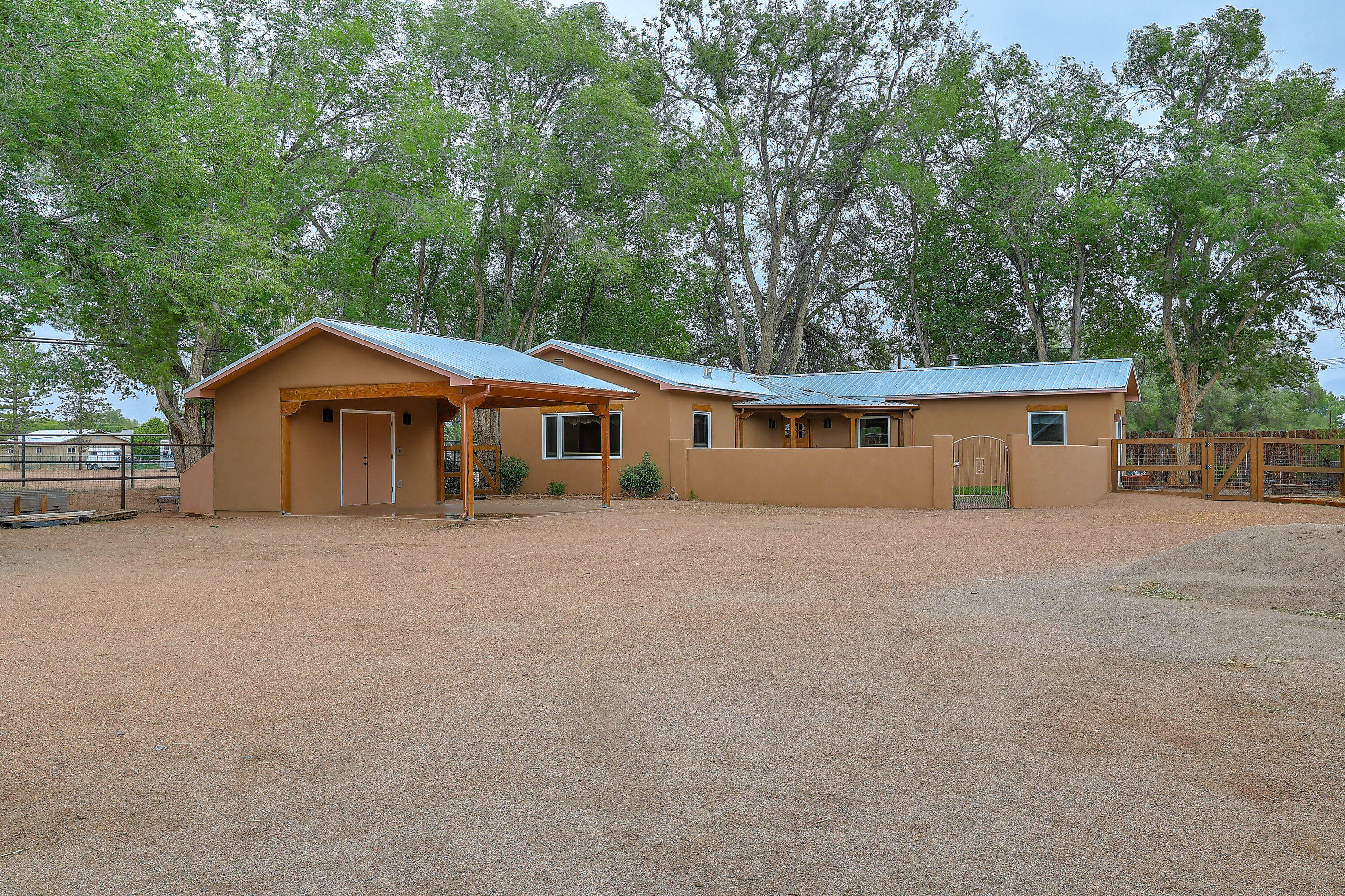 262 Entrada De Los Martinez, Corrales, New Mexico image 3