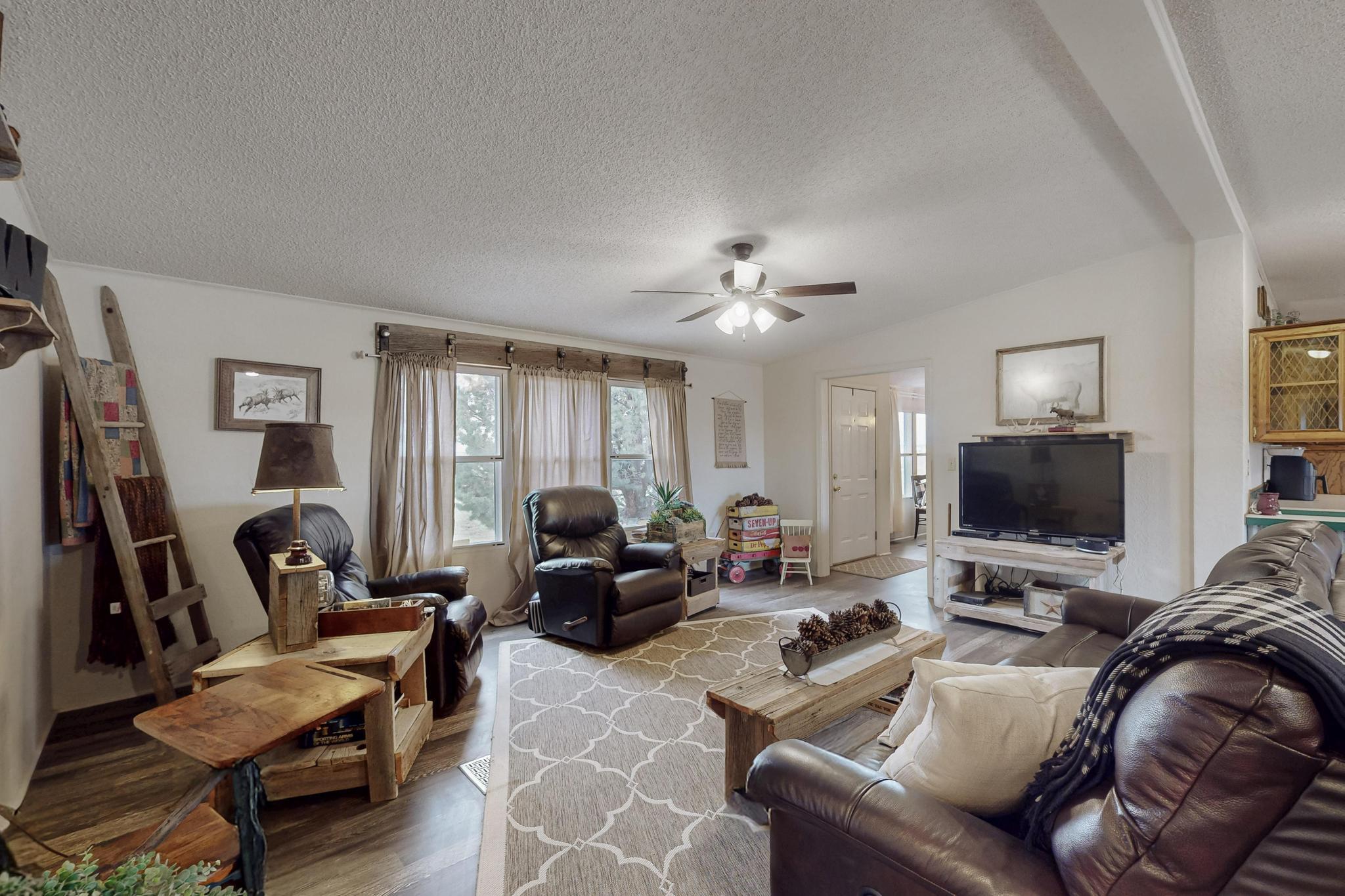 65 Sombrero Avenue, Moriarty, New Mexico image 5