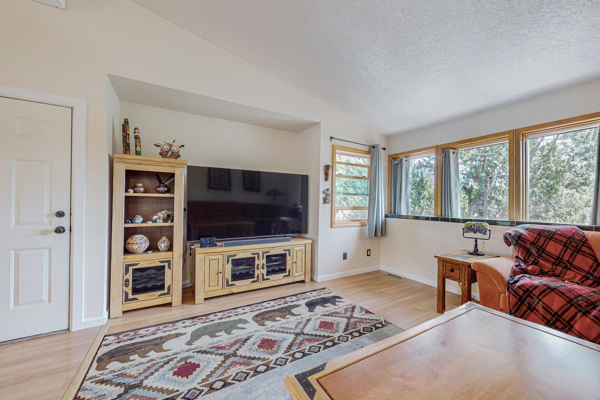 17 Sierra Blanca Road, Cedar Crest, New Mexico image 13