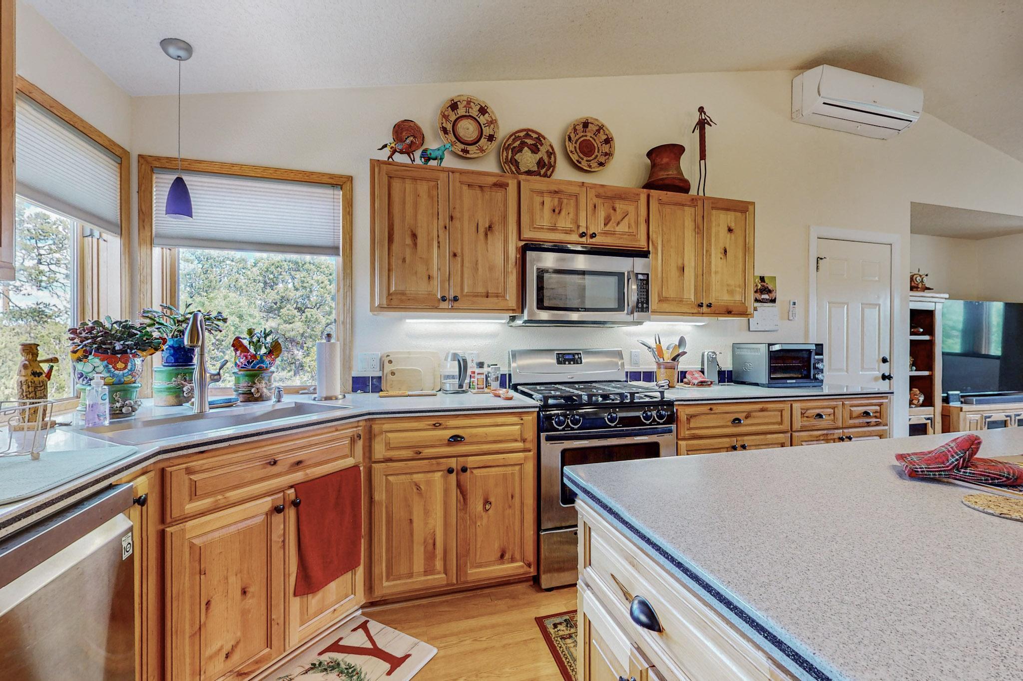 17 Sierra Blanca Road, Cedar Crest, New Mexico image 18