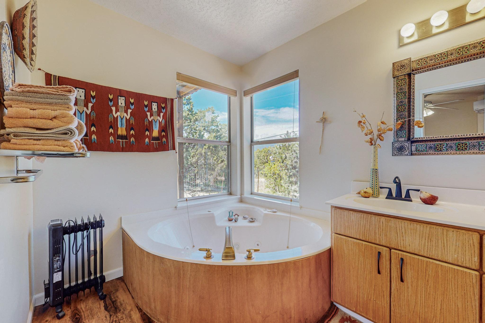 17 Sierra Blanca Road, Cedar Crest, New Mexico image 26