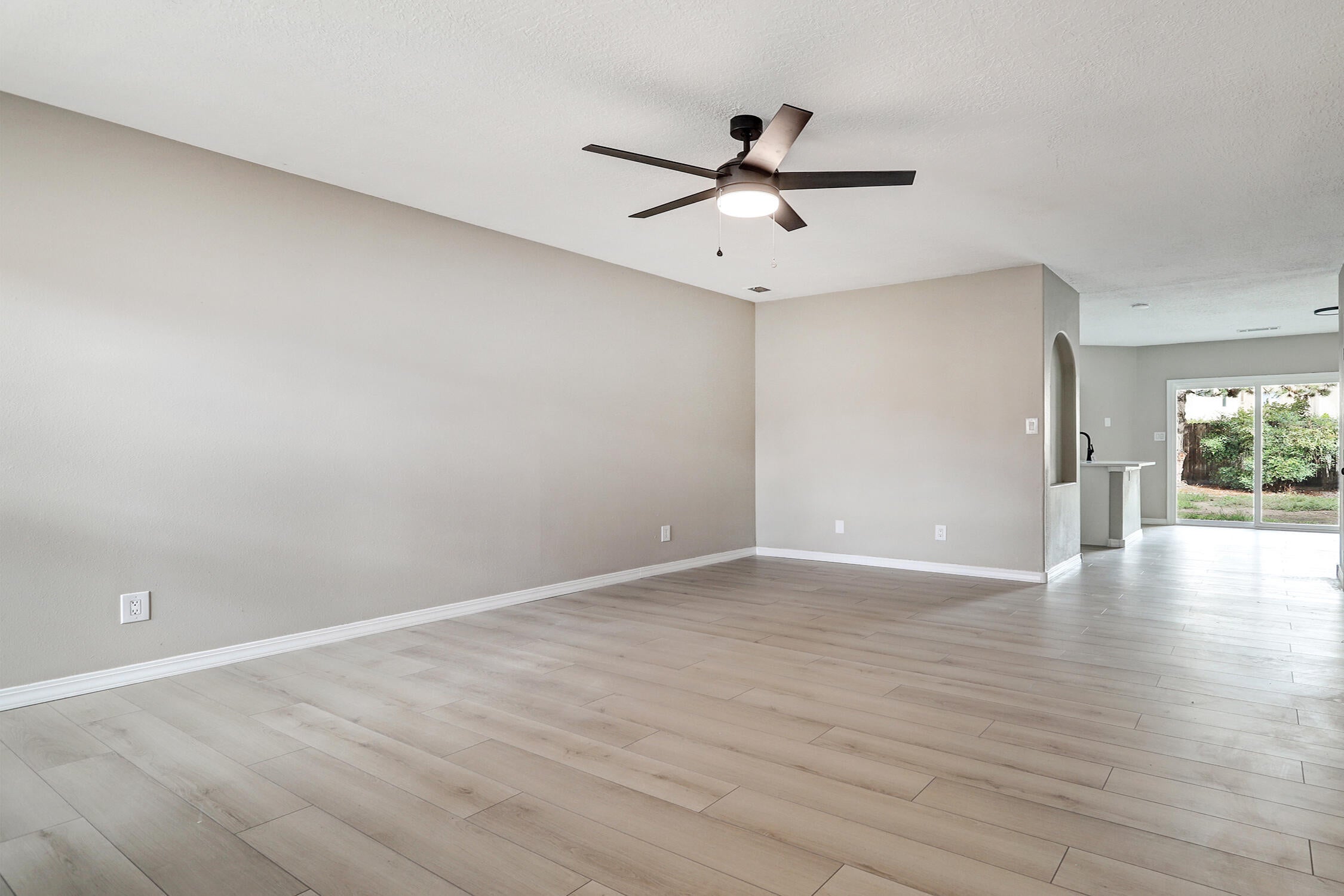 4211 Pitt Street NE UNIT 10