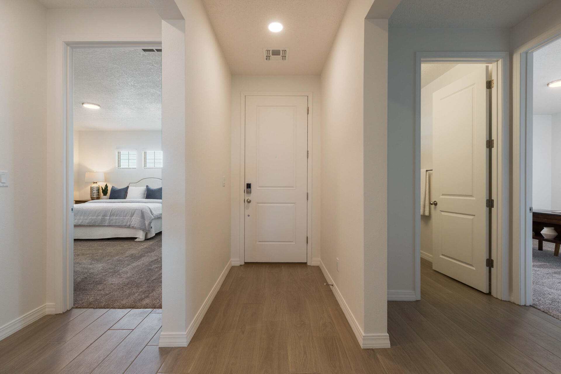 2012 Dekooning Avenue SE