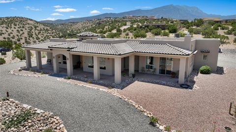 Photo of 84 Camino Redondo, Placitas, NM 87043 (MLS # 1084612)