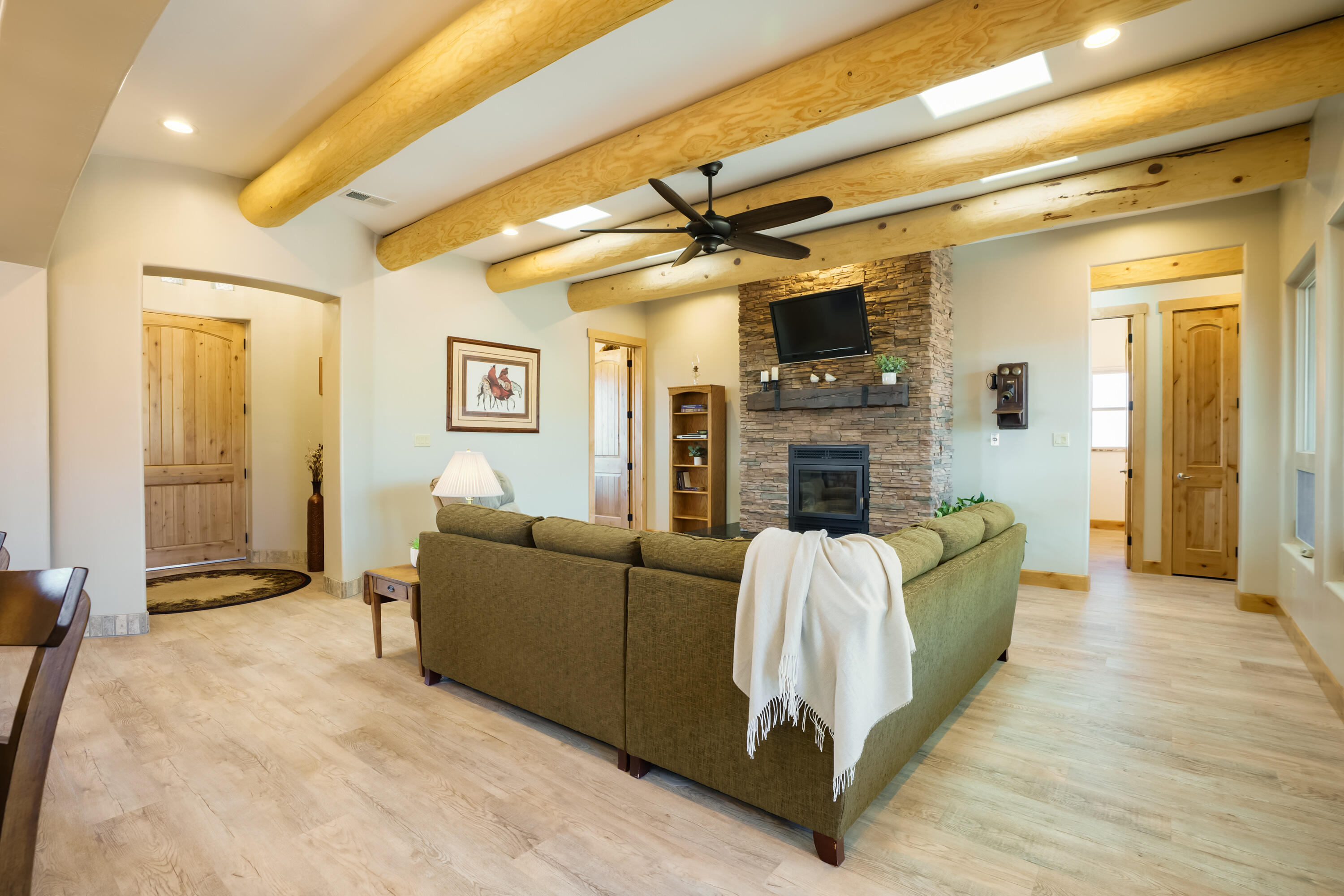 84 Camino Redondo, Placitas, New Mexico image 11