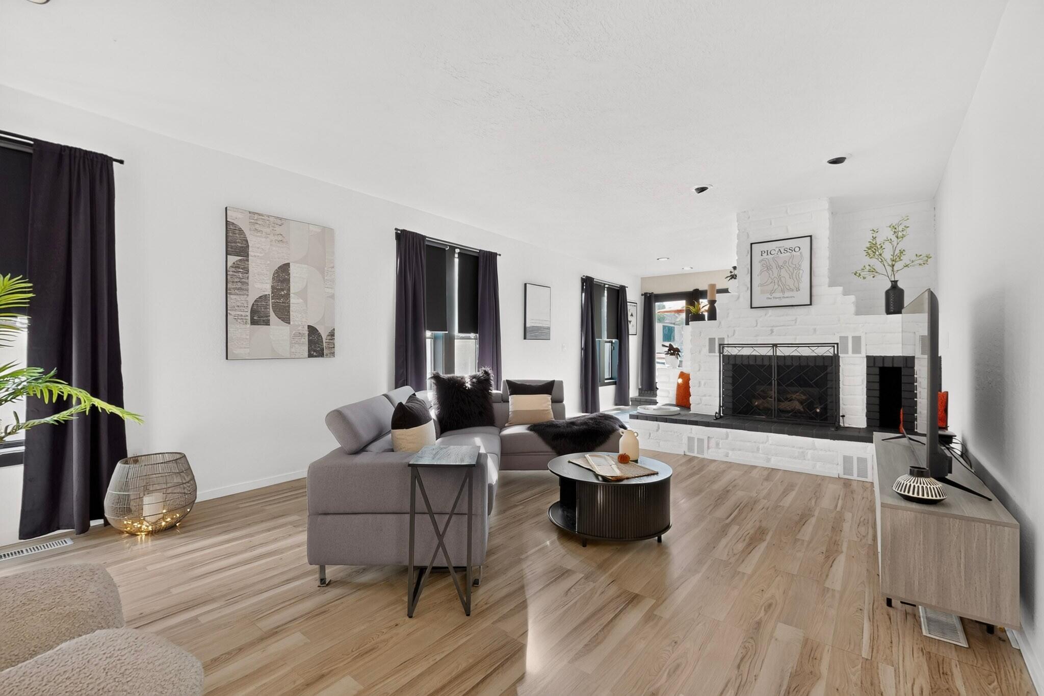 4901 Calle De Carino NE