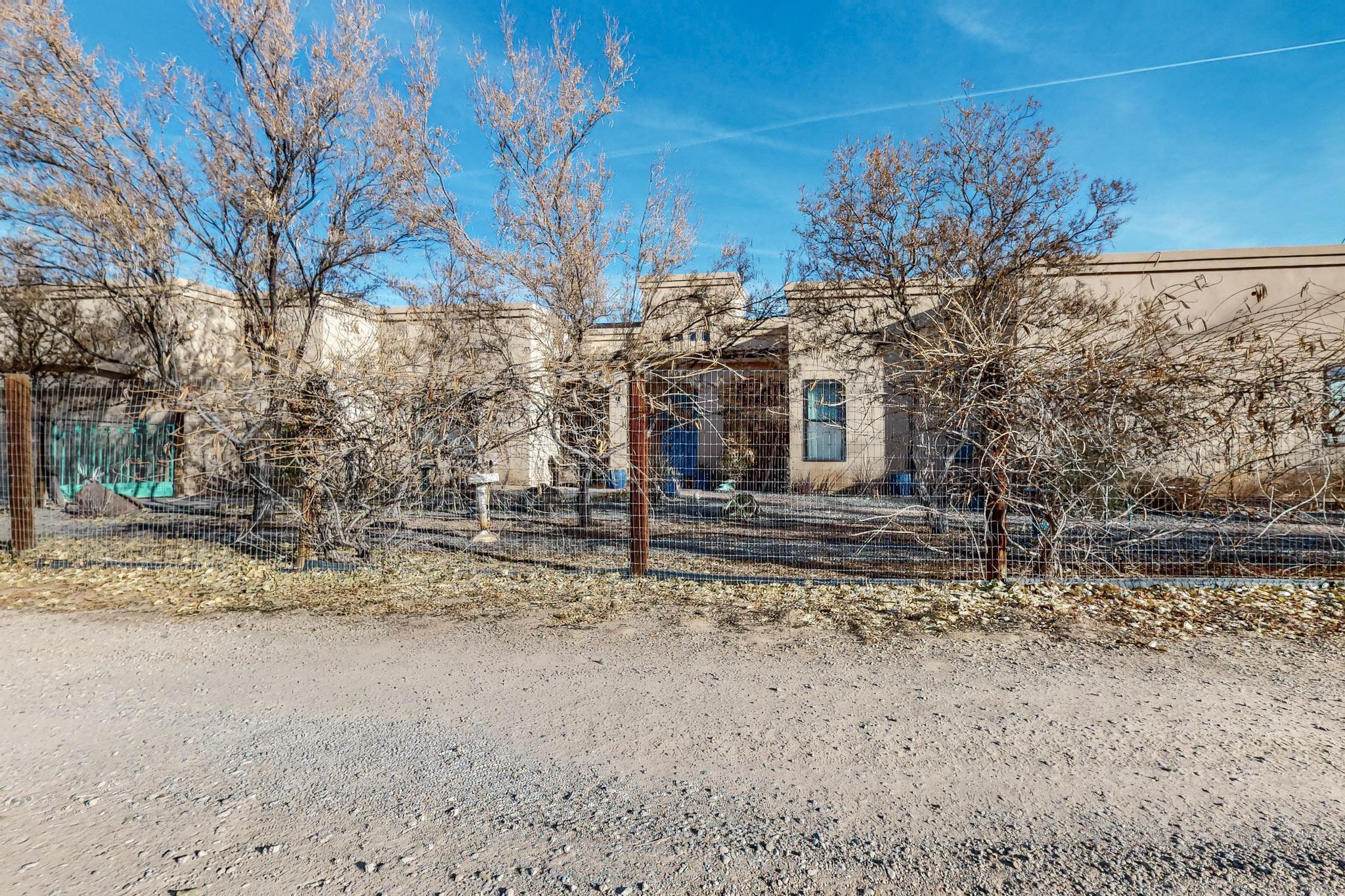 151 Mama Road, Corrales, New Mexico image 6