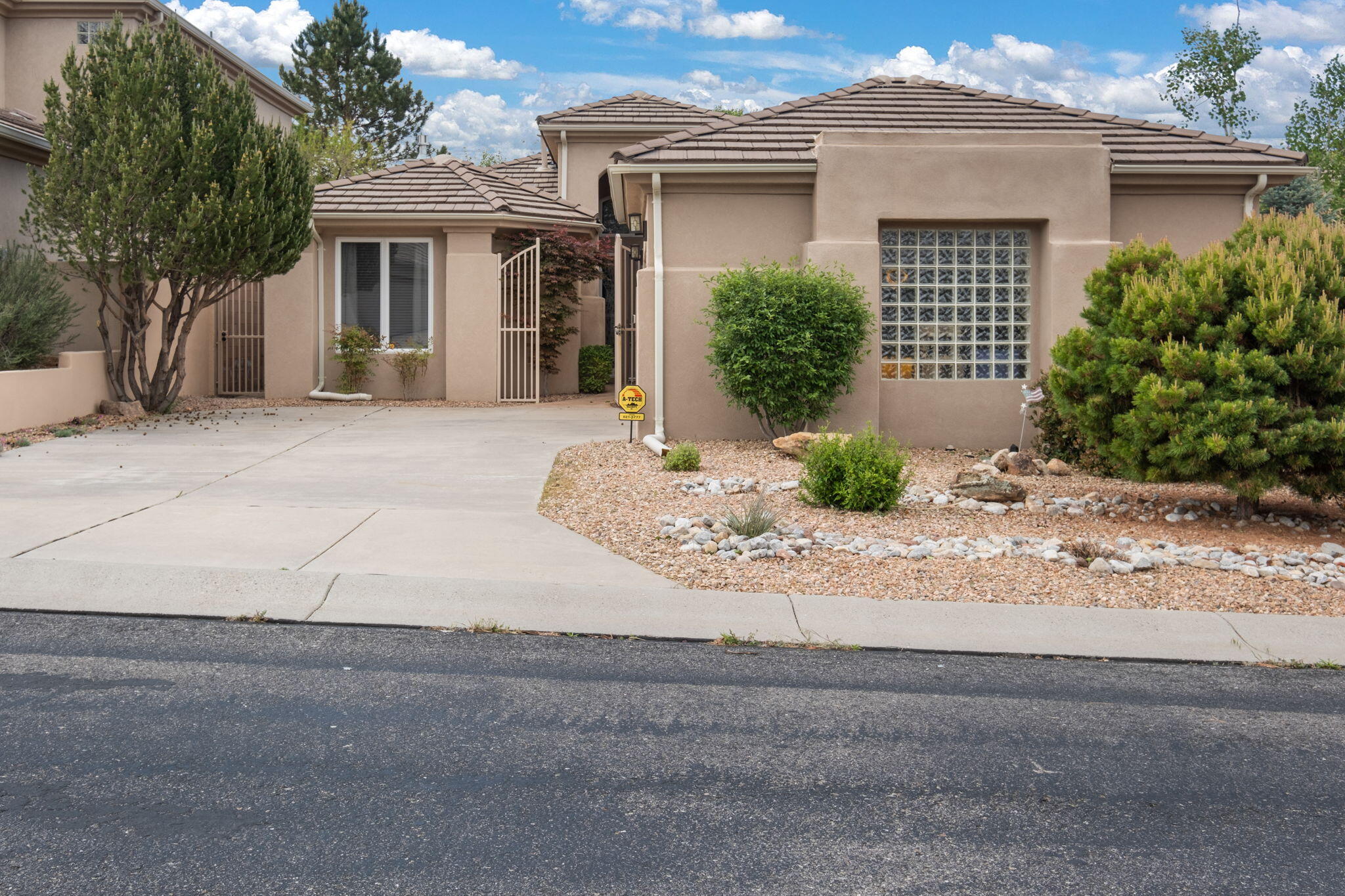 12700 Desert Marigold Lane, Albuquerque, New Mexico image 2