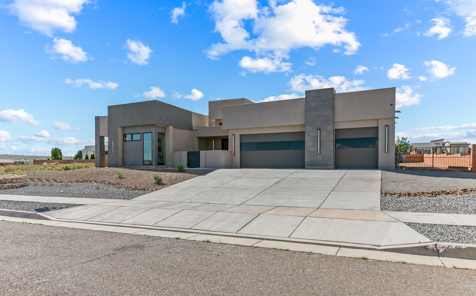 6511 VISTA DEL PRADO