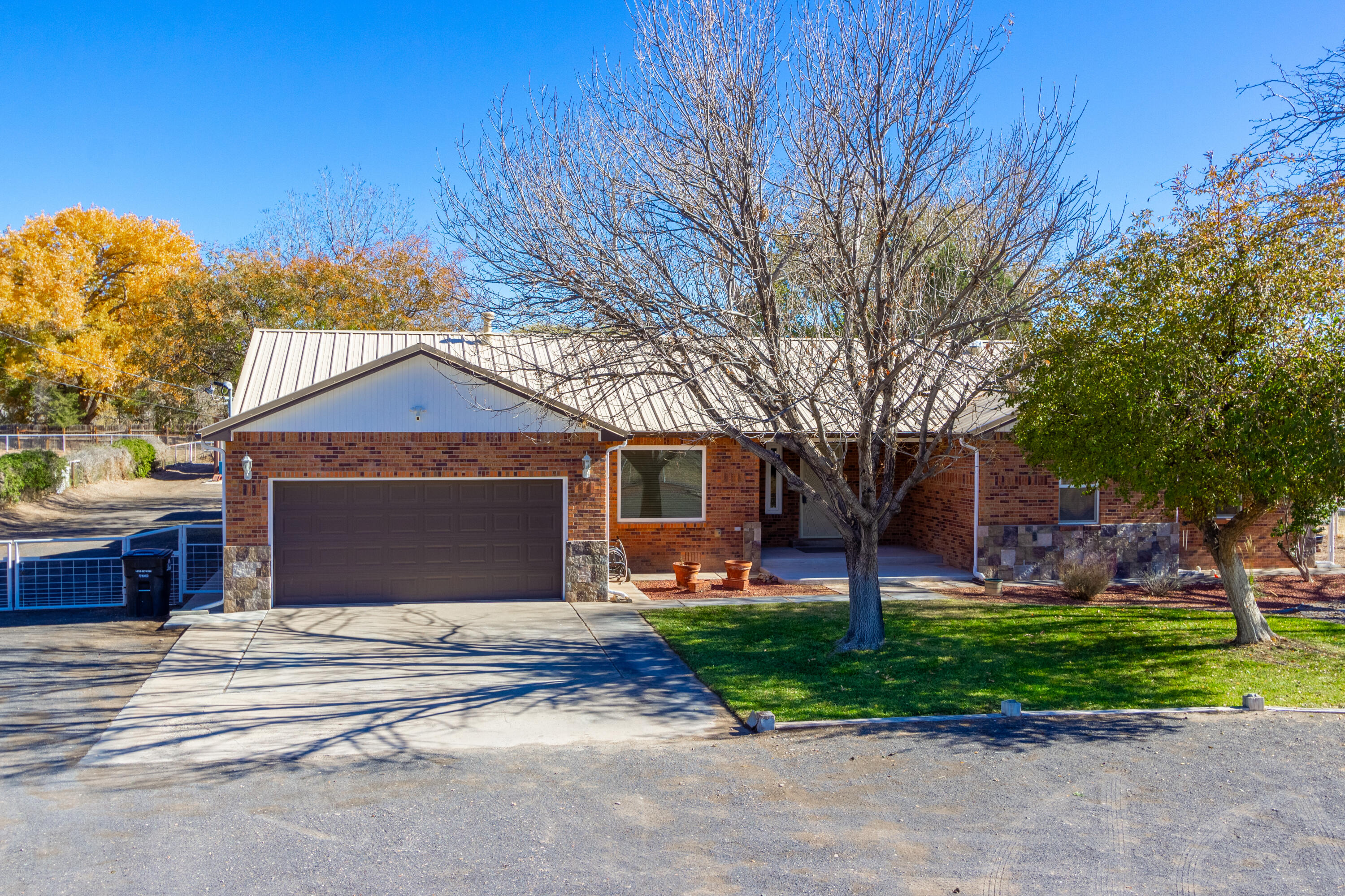 129 Orona Road, Los Lunas, New Mexico image 4