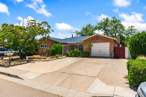Homes For Sale - 4016 Ponderosa Avenue<br/> Albuquerque, NM 87110