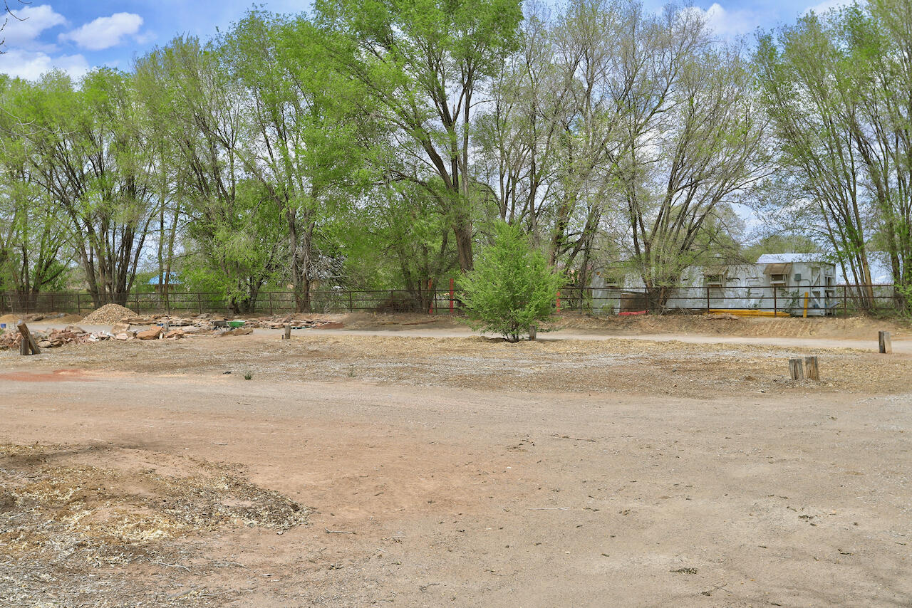 Los Ranchos Road (Lots 4 & 5) NW
