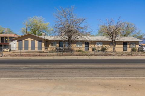545 Dallas Street SE Albuquerque NM 87108