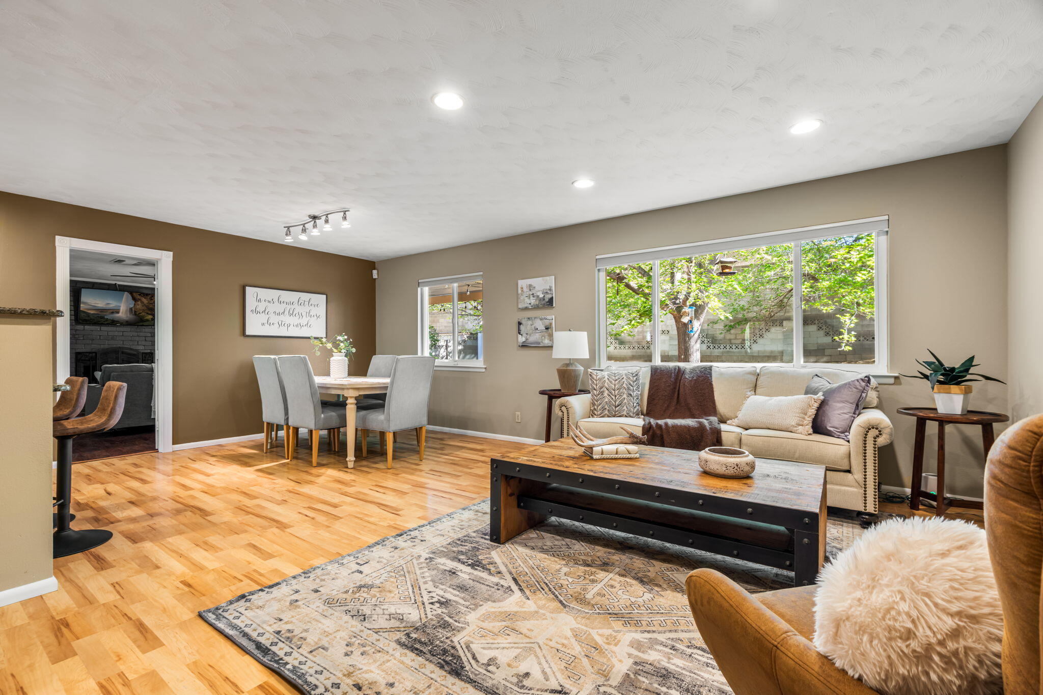 10829 Barbara Ellen Avenue NE