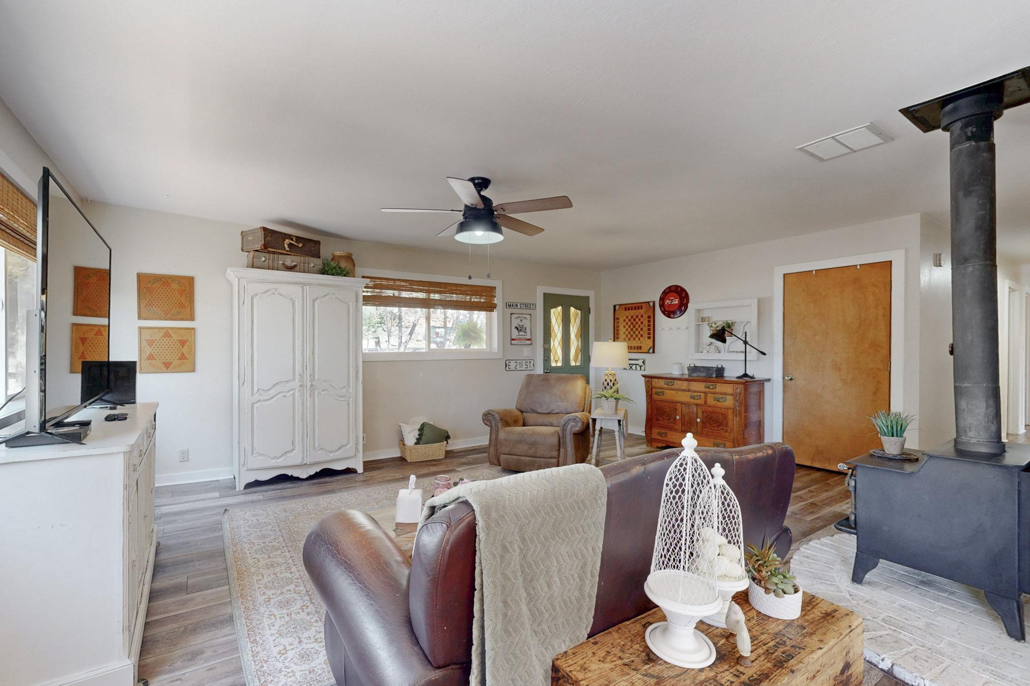 6 Aspen Loop, Cedar Crest, New Mexico image 9