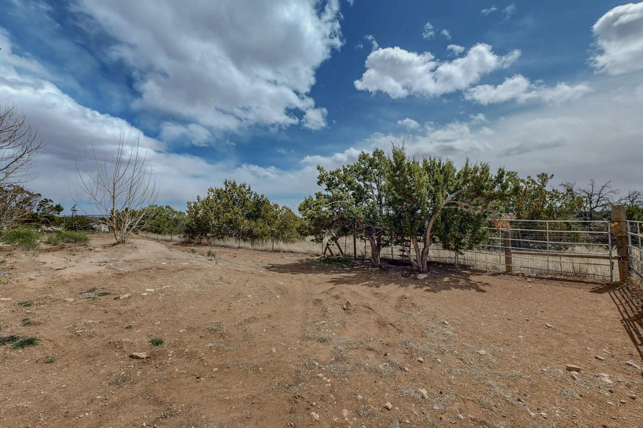 10 Ranch Trail, Edgewood, New Mexico image 27