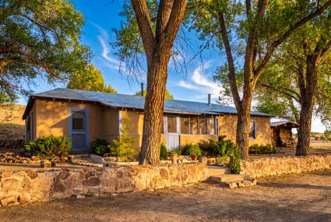 Townhouse For Sale - 116 Thomas Ranch Rd. Road<br/> Datil, NM 87821