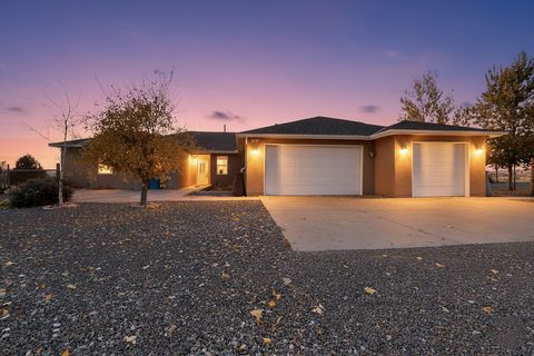 Photo of 3 Evening Star Court, Edgewood, NM 87015 (MLS # 1094698)