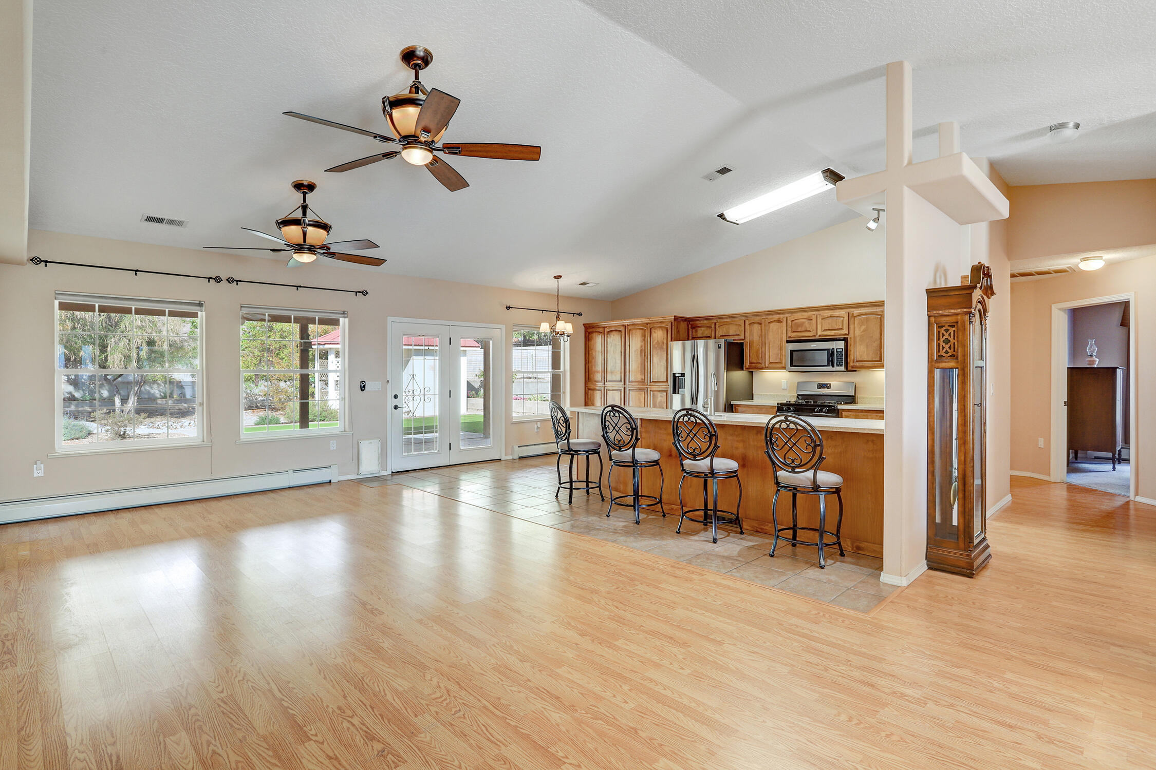 Los Lunas, New Mexico 87031, United States, 3 Bedrooms Bedrooms, ,2 BathroomsBathrooms,Residential,Active,229312