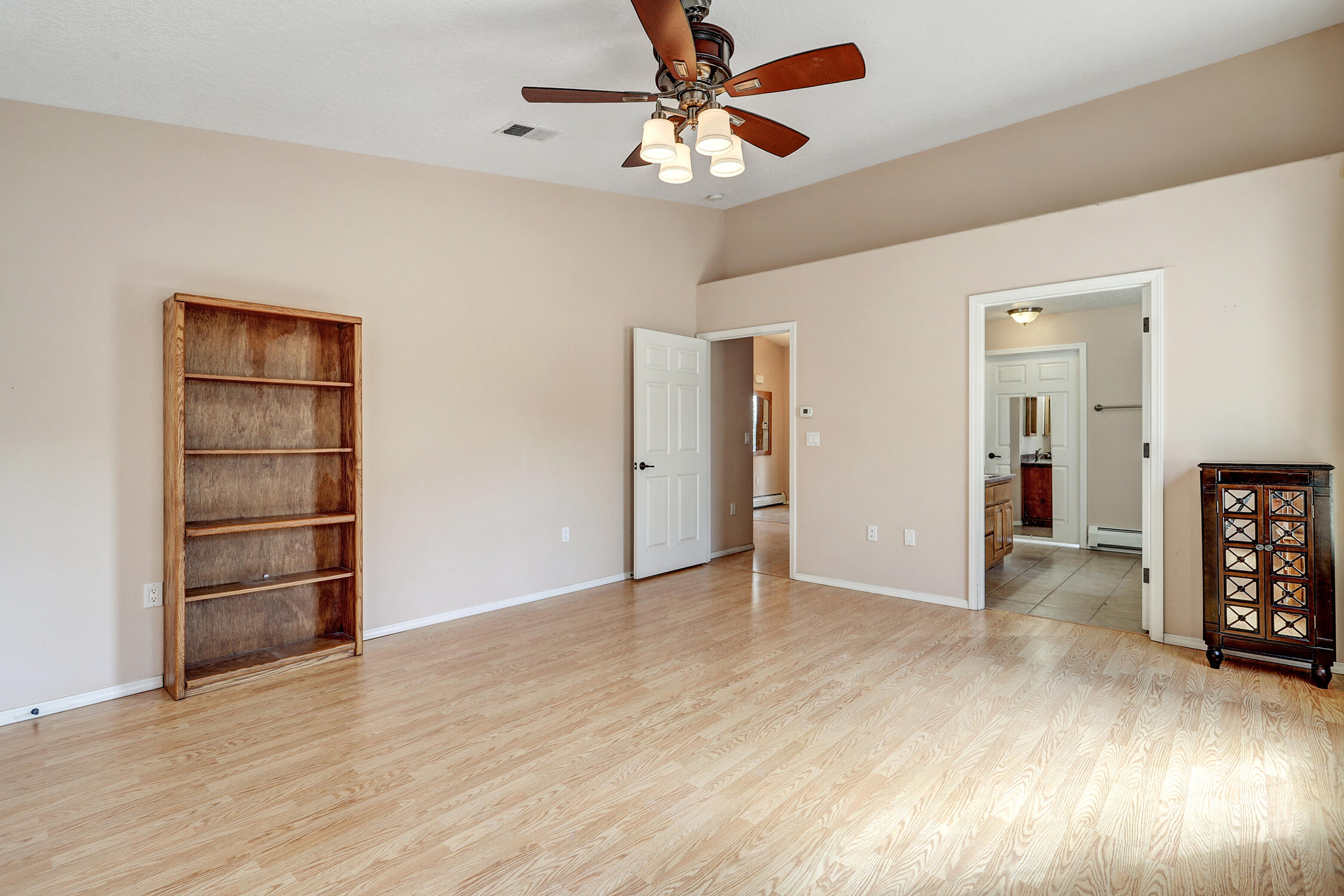 Los Lunas, New Mexico 87031, United States, 3 Bedrooms Bedrooms, ,2 BathroomsBathrooms,Residential,Active,229312