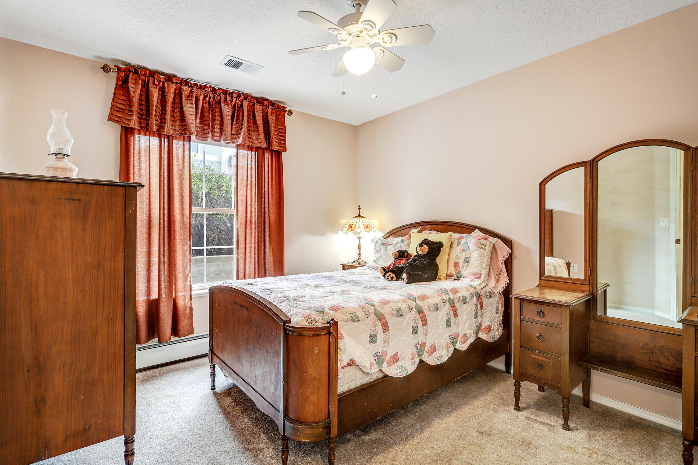 Los Lunas, New Mexico 87031, United States, 3 Bedrooms Bedrooms, ,2 BathroomsBathrooms,Residential,Active,229312