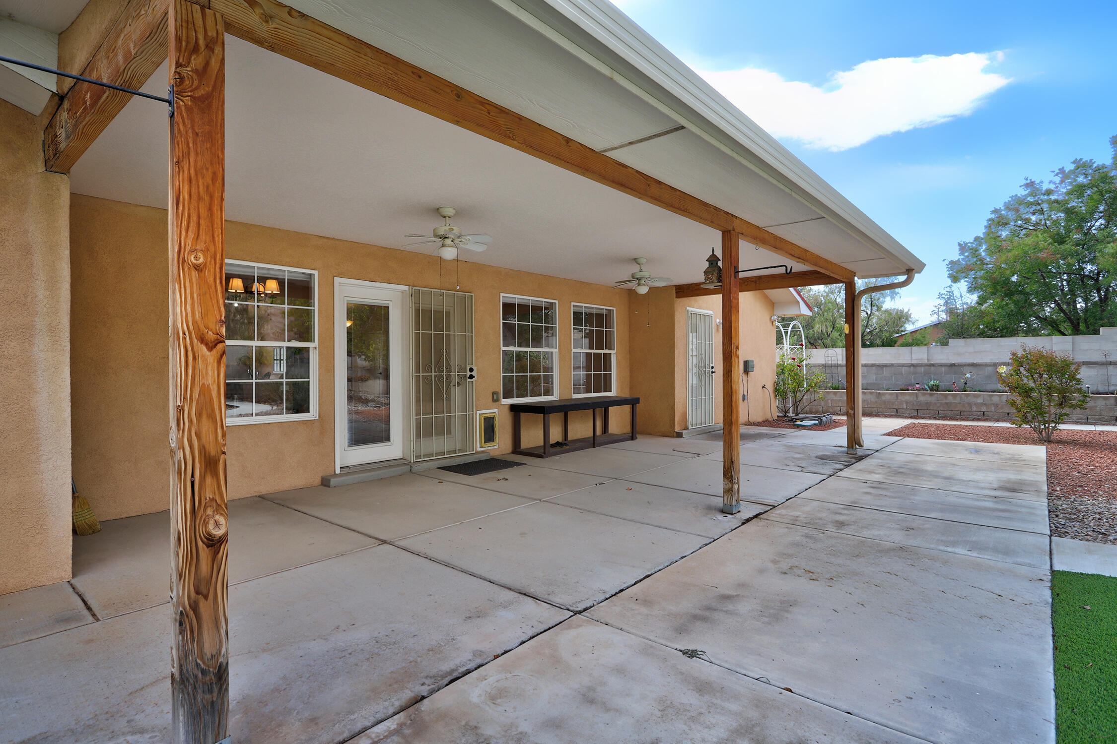 Los Lunas, New Mexico 87031, United States, 3 Bedrooms Bedrooms, ,2 BathroomsBathrooms,Residential,Active,229312