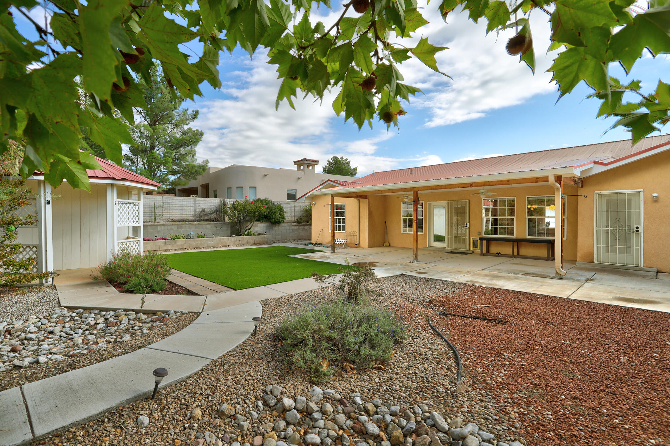 Los Lunas, New Mexico 87031, United States, 3 Bedrooms Bedrooms, ,2 BathroomsBathrooms,Residential,Active,229312