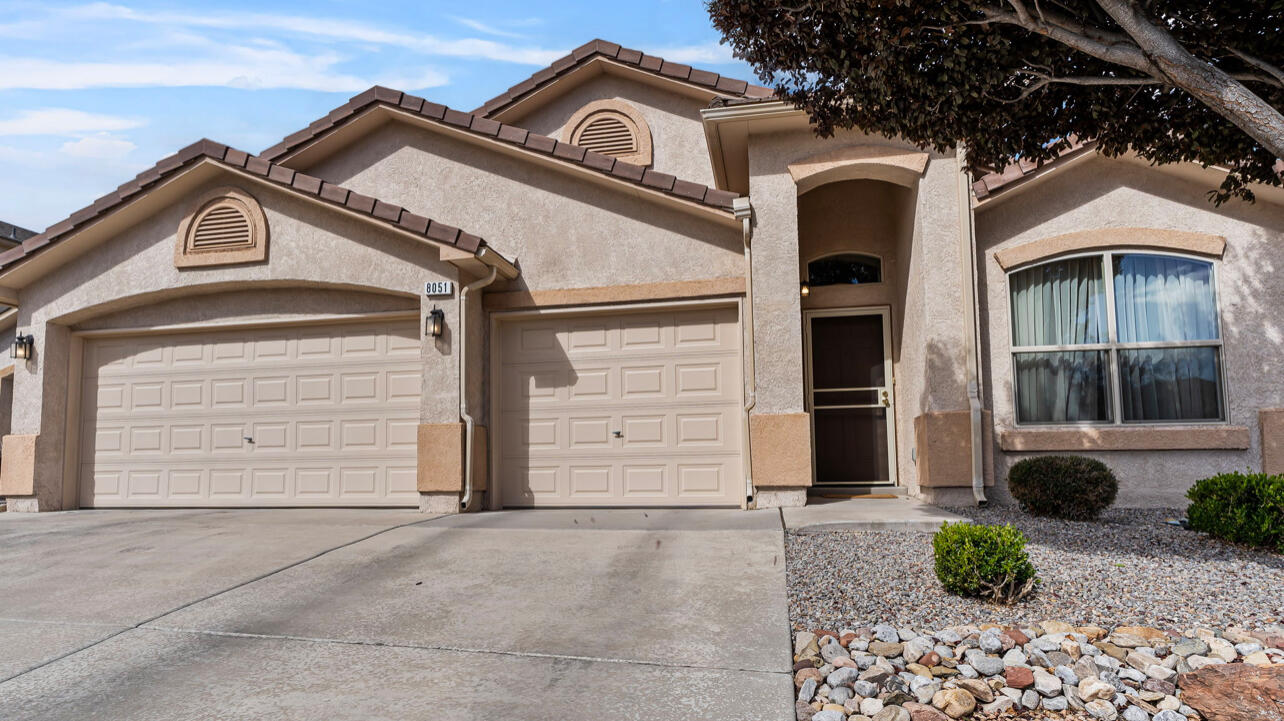 8051 Pony Hills Place, Albuquerque, New Mexico image 2