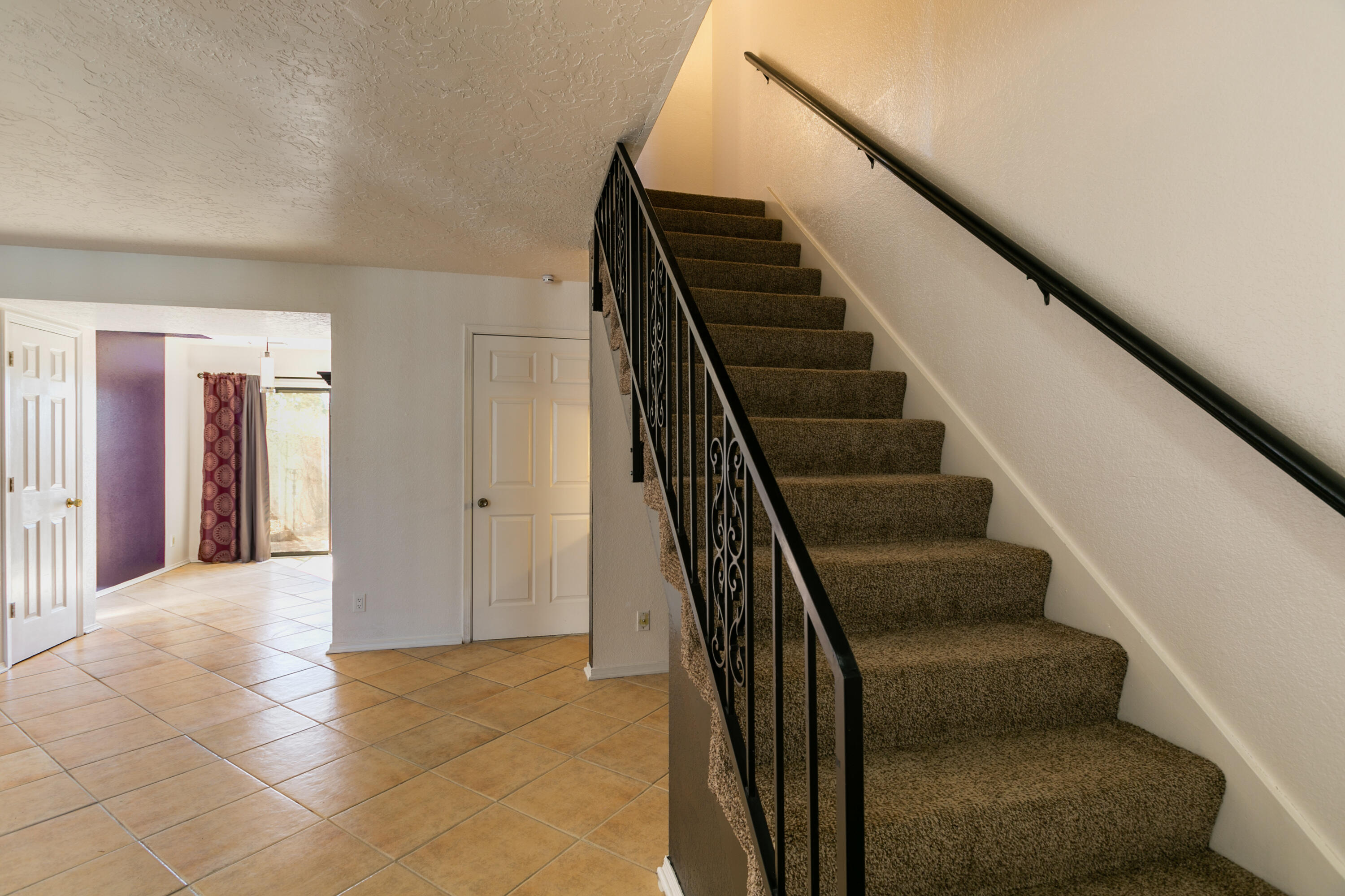 Albuquerque, New Mexico 87108, United States, 2 Bedrooms Bedrooms, ,1 BathroomBathrooms,Residential,Pending,8332