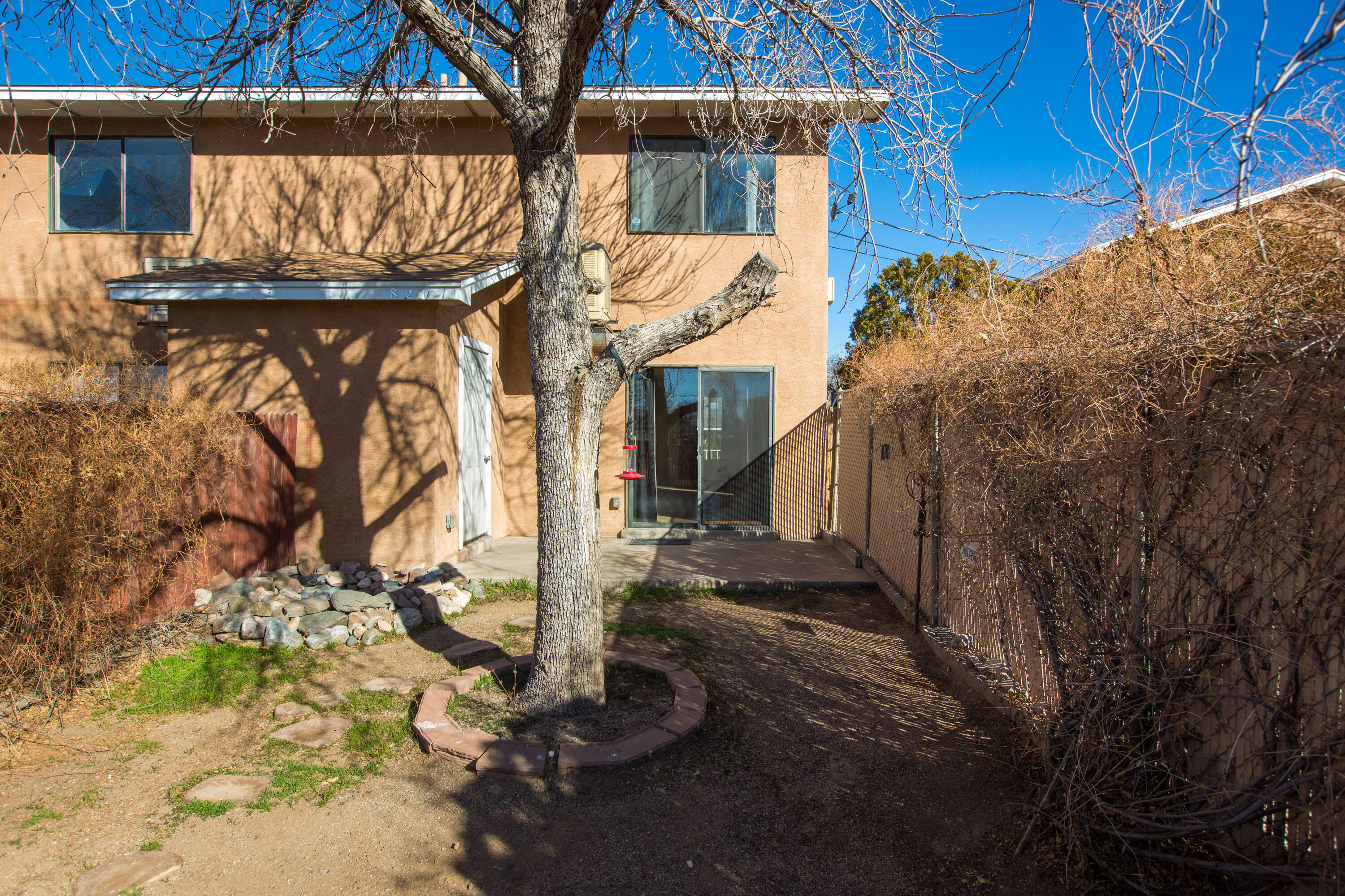 Albuquerque, New Mexico 87108, United States, 2 Bedrooms Bedrooms, ,1 BathroomBathrooms,Residential,Pending,8332