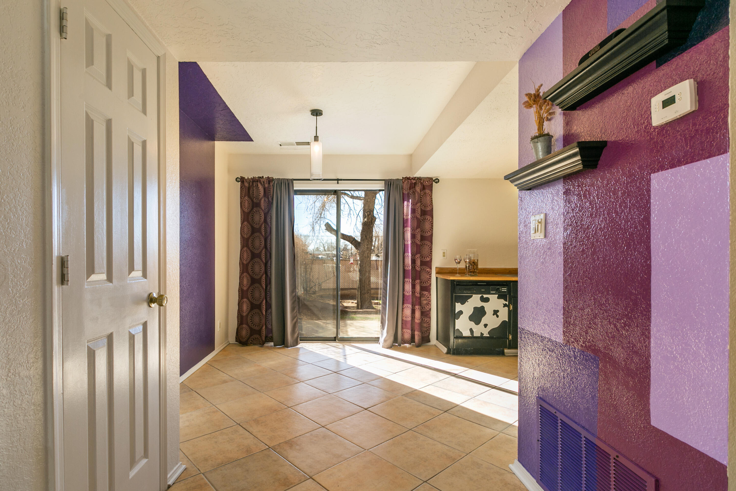 Albuquerque, New Mexico 87108, United States, 2 Bedrooms Bedrooms, ,1 BathroomBathrooms,Residential,Pending,8332
