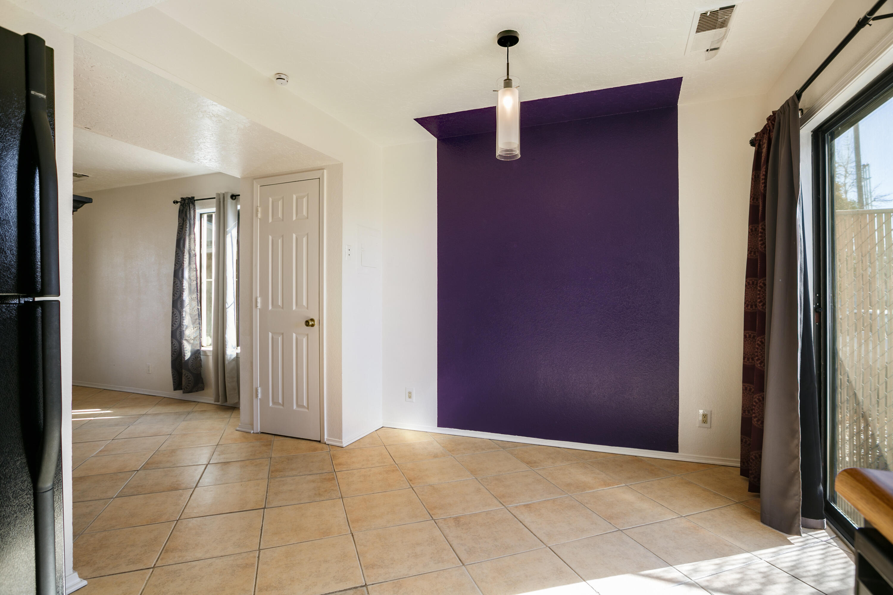 Albuquerque, New Mexico 87108, United States, 2 Bedrooms Bedrooms, ,1 BathroomBathrooms,Residential,Pending,8332