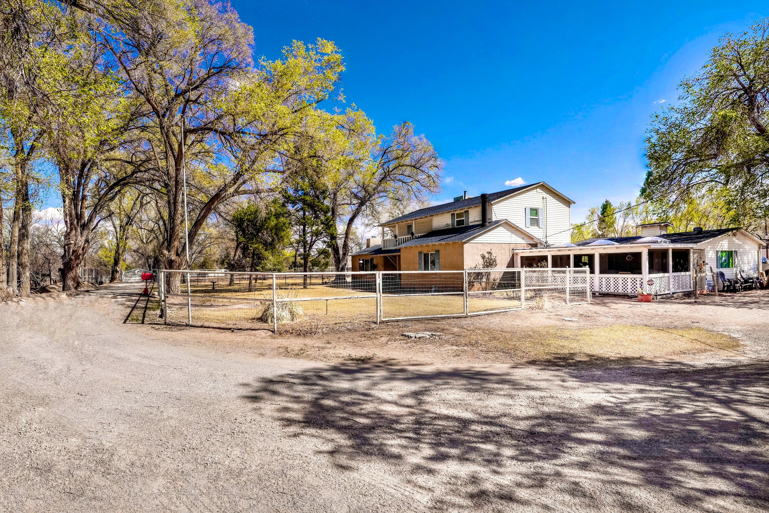 900 Westgate Lane, Los Ranchos, New Mexico image 3