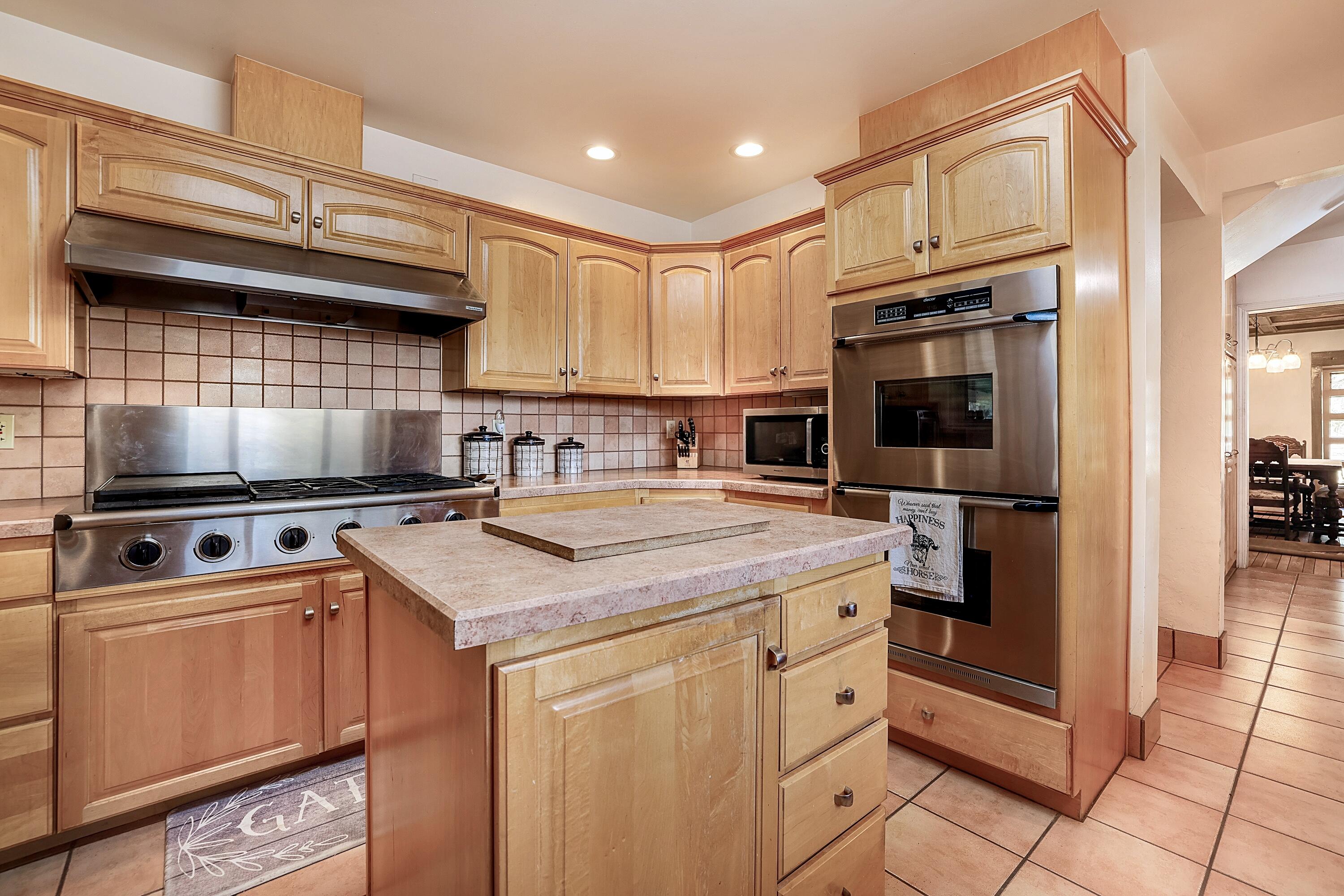 900 Westgate Lane, Los Ranchos, New Mexico image 17