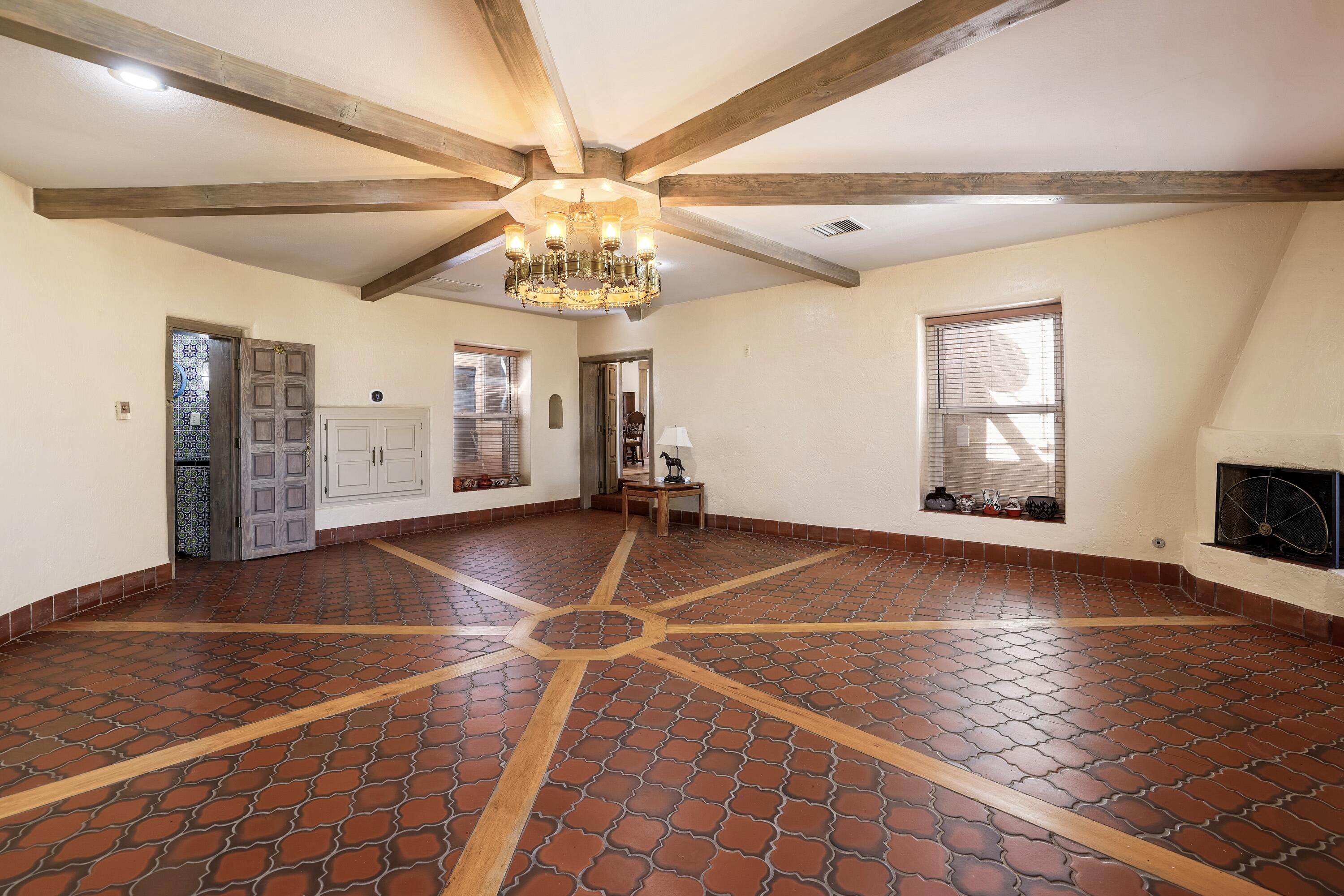 900 Westgate Lane, Los Ranchos, New Mexico image 11