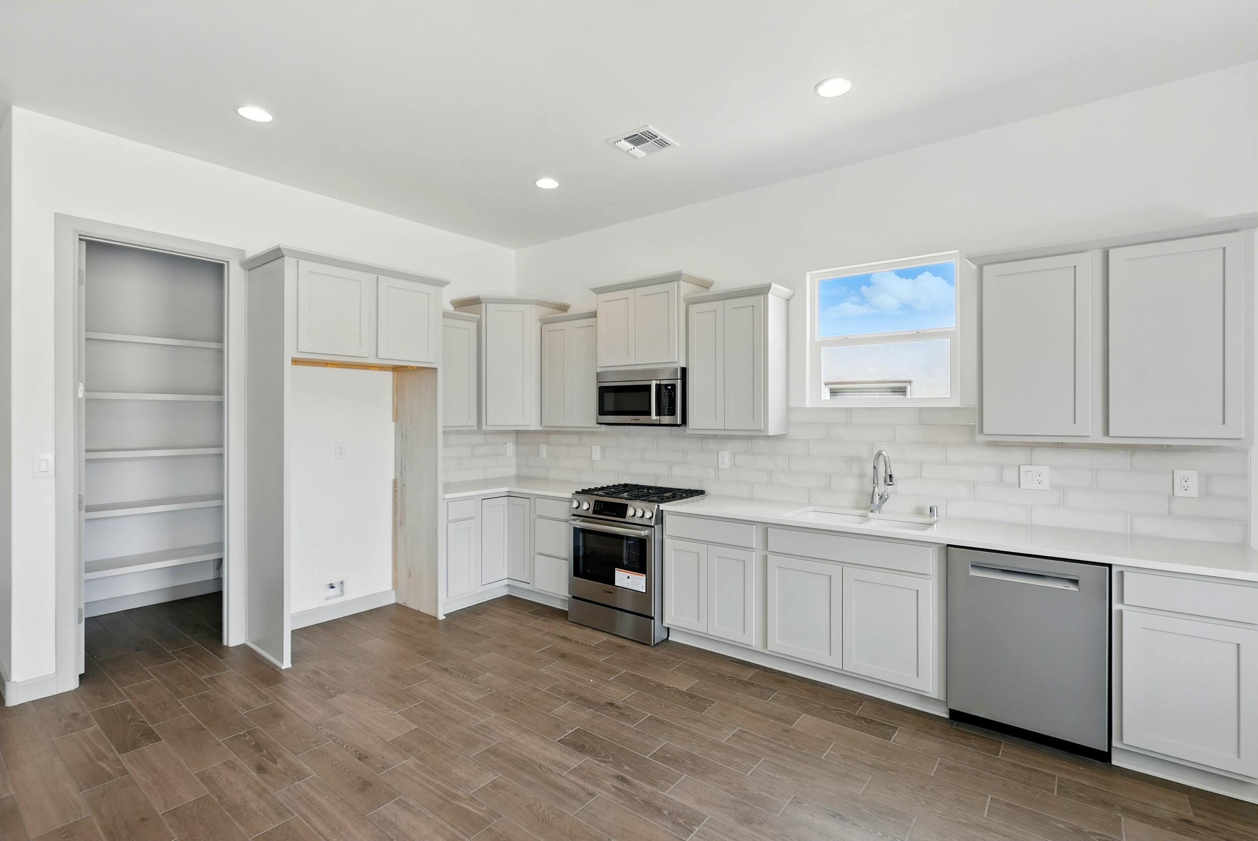 1670 Tesoro Loop, Los Lunas, New Mexico image 7