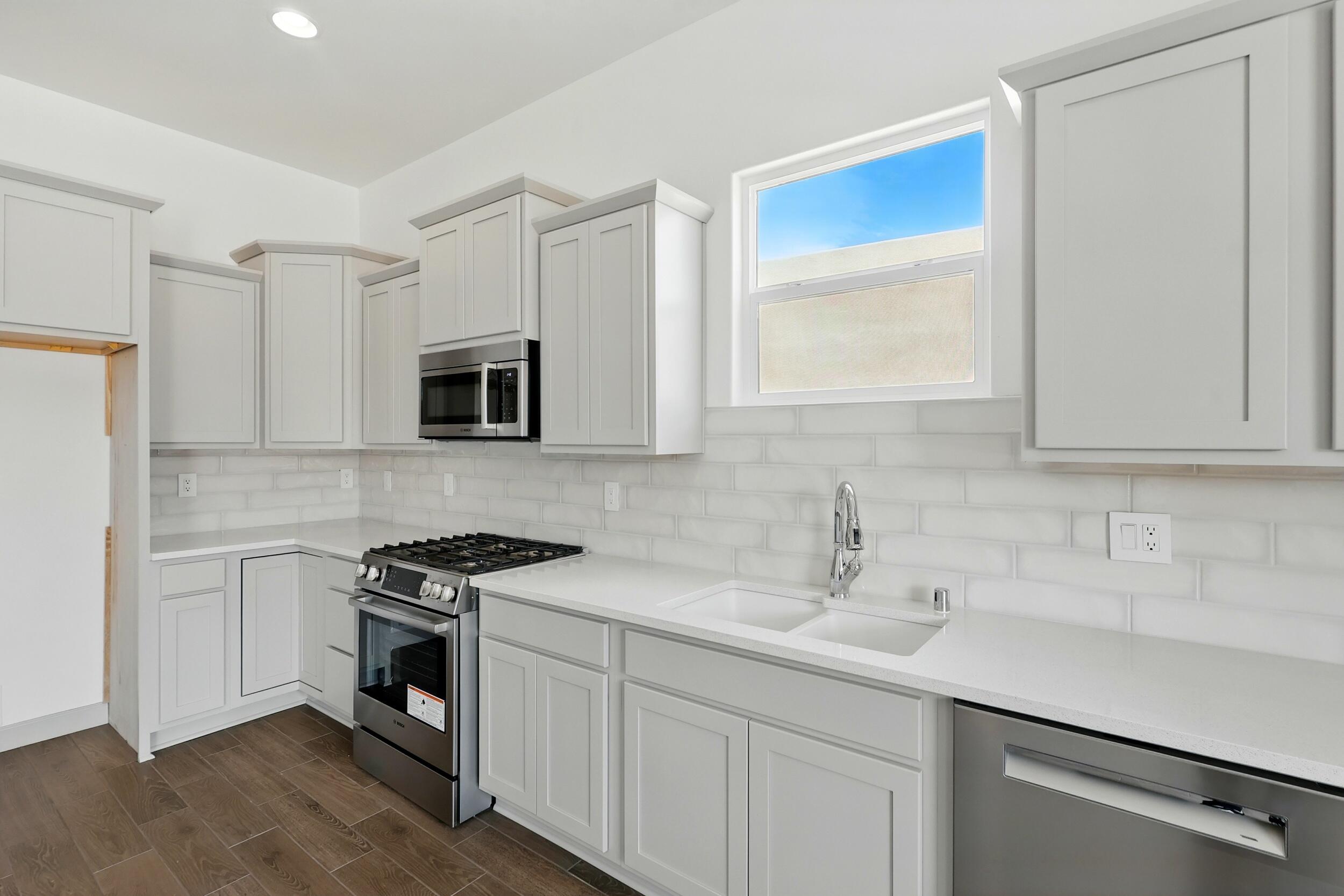 1670 Tesoro Loop, Los Lunas, New Mexico image 8