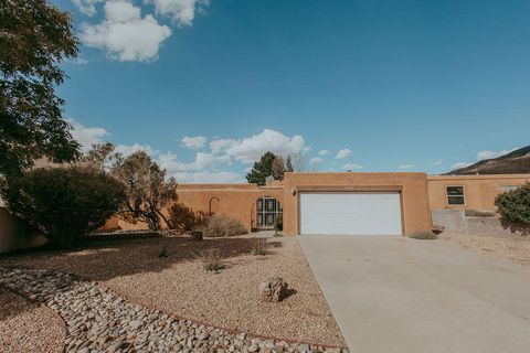 Photo of 12305 CLAREMONT Avenue NE, Albuquerque, NM 87112 (MLS # 1091860)