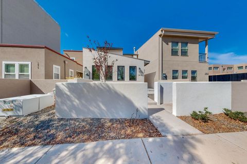 Photo of 1415 Coal Avenue SW, Albuquerque, NM 87104 (MLS # 1050531)