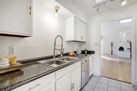 Photo of 661 Stallion Road SE, Rio Rancho, NM 87124 (MLS # 1102865)