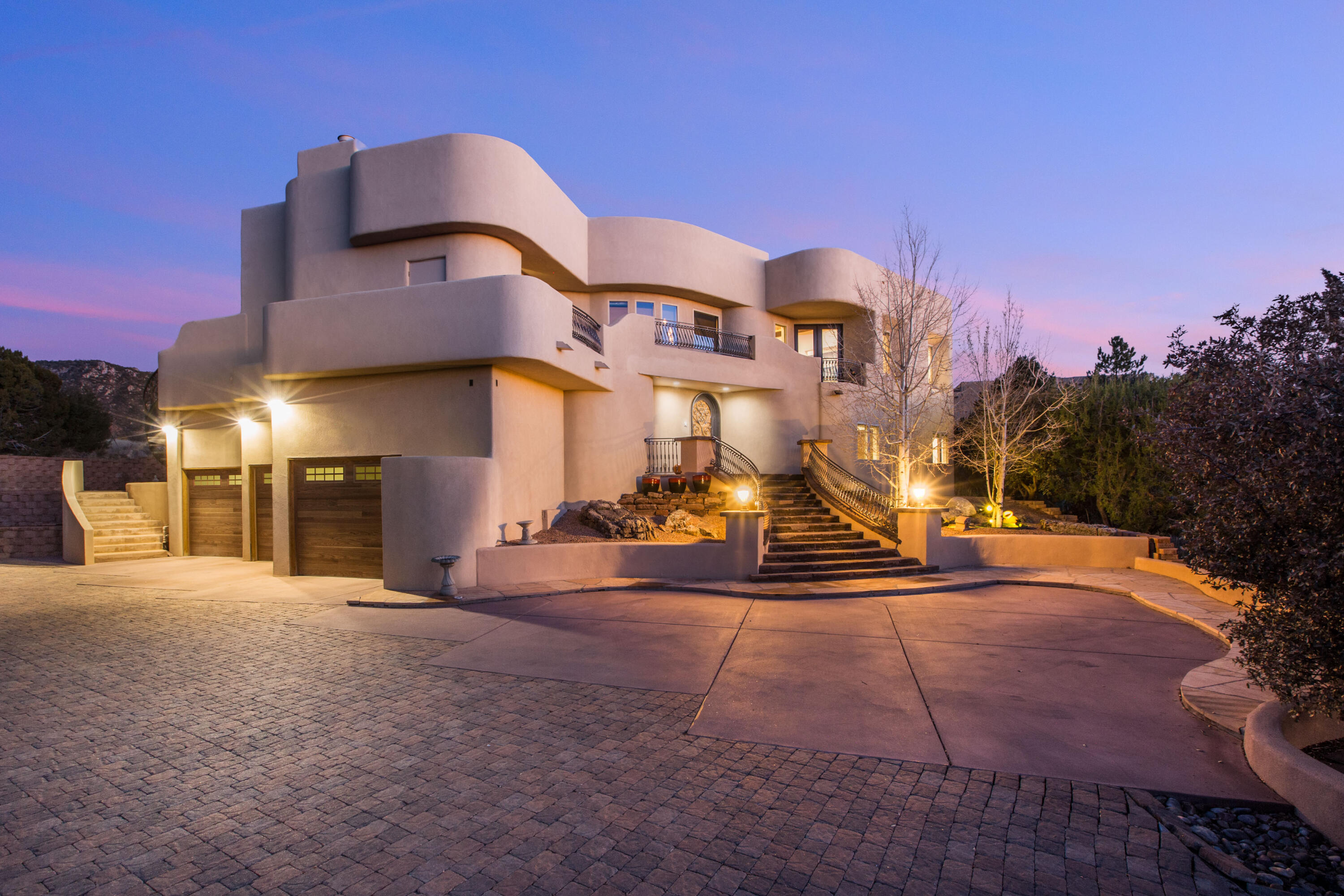 1446 Honeysuckle Drive NE