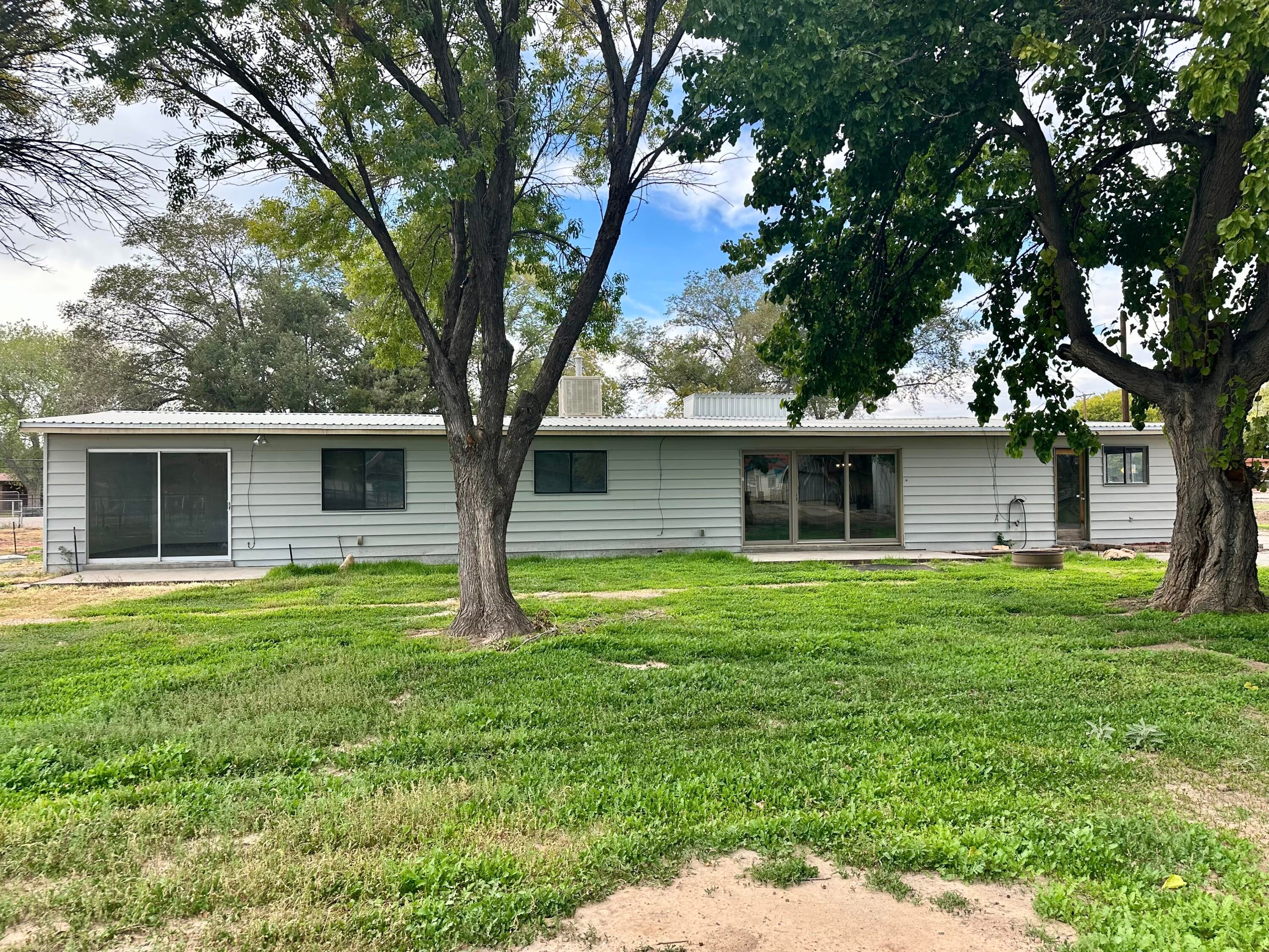 930 W Bosque Loop