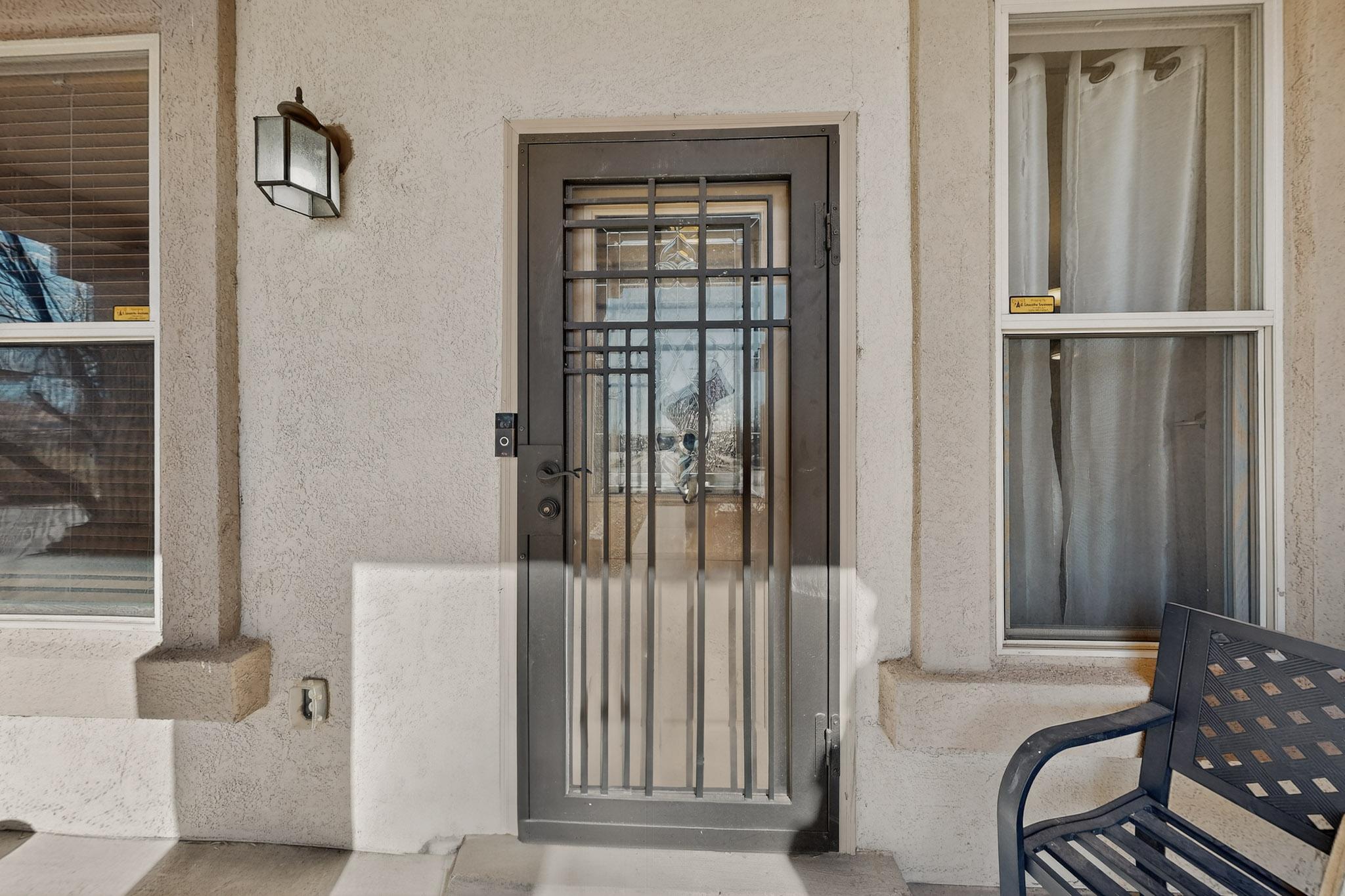 5925 Las Cadenas Road NW