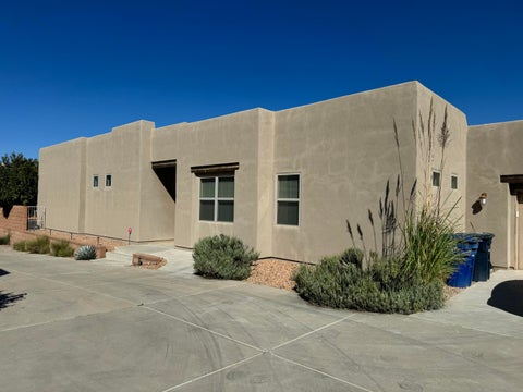 Photo of 5308 Sacate Avenue NW, Albuquerque, NM 87120 (MLS # 1112292)