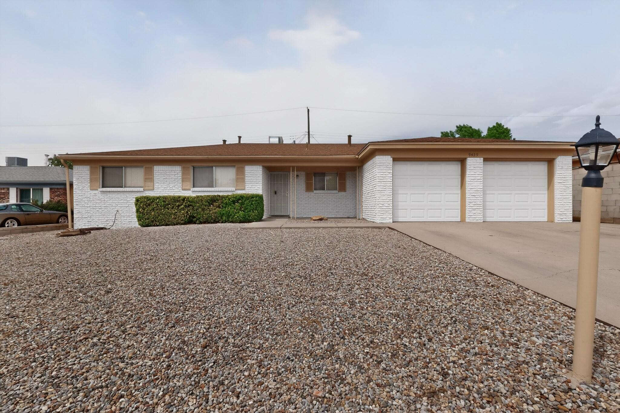 9429 Dona Marguerita Avenue NE