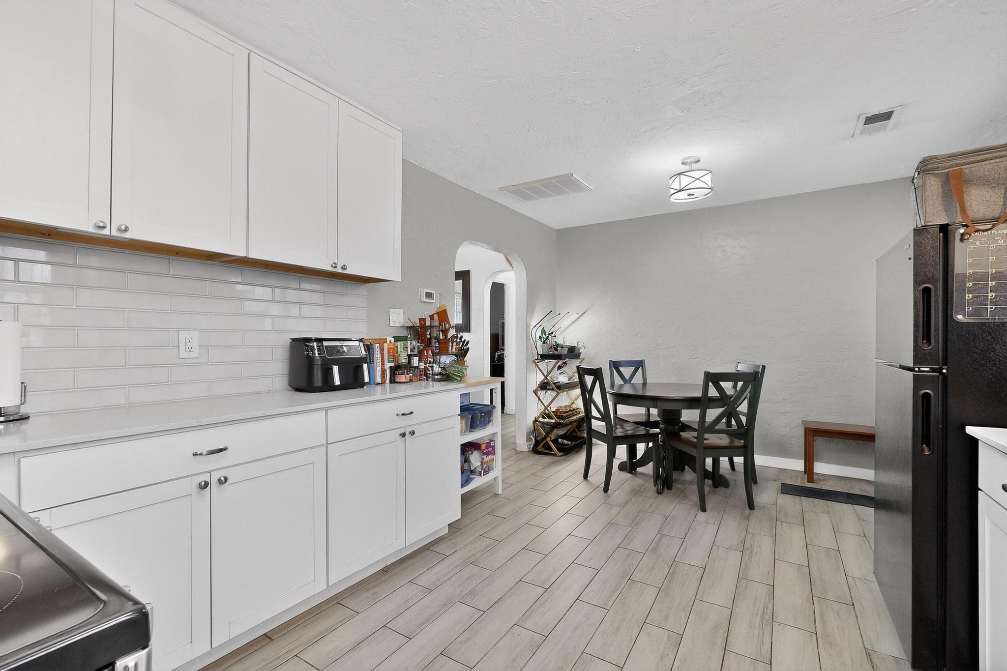 709 Carlisle Boulevard NE