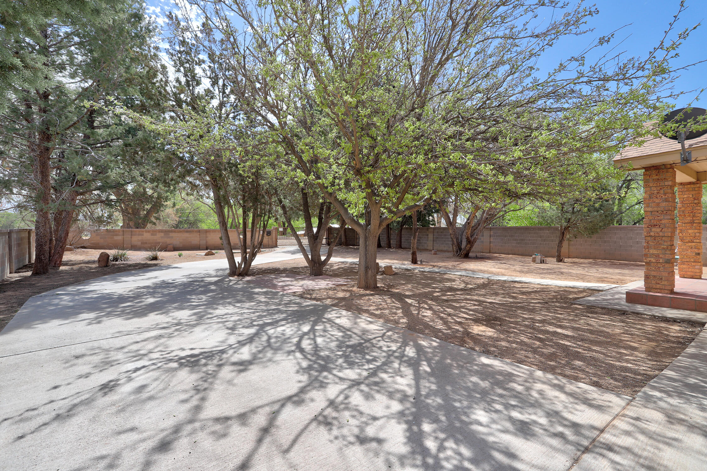 3037 Corrales Road, Corrales, New Mexico image 24