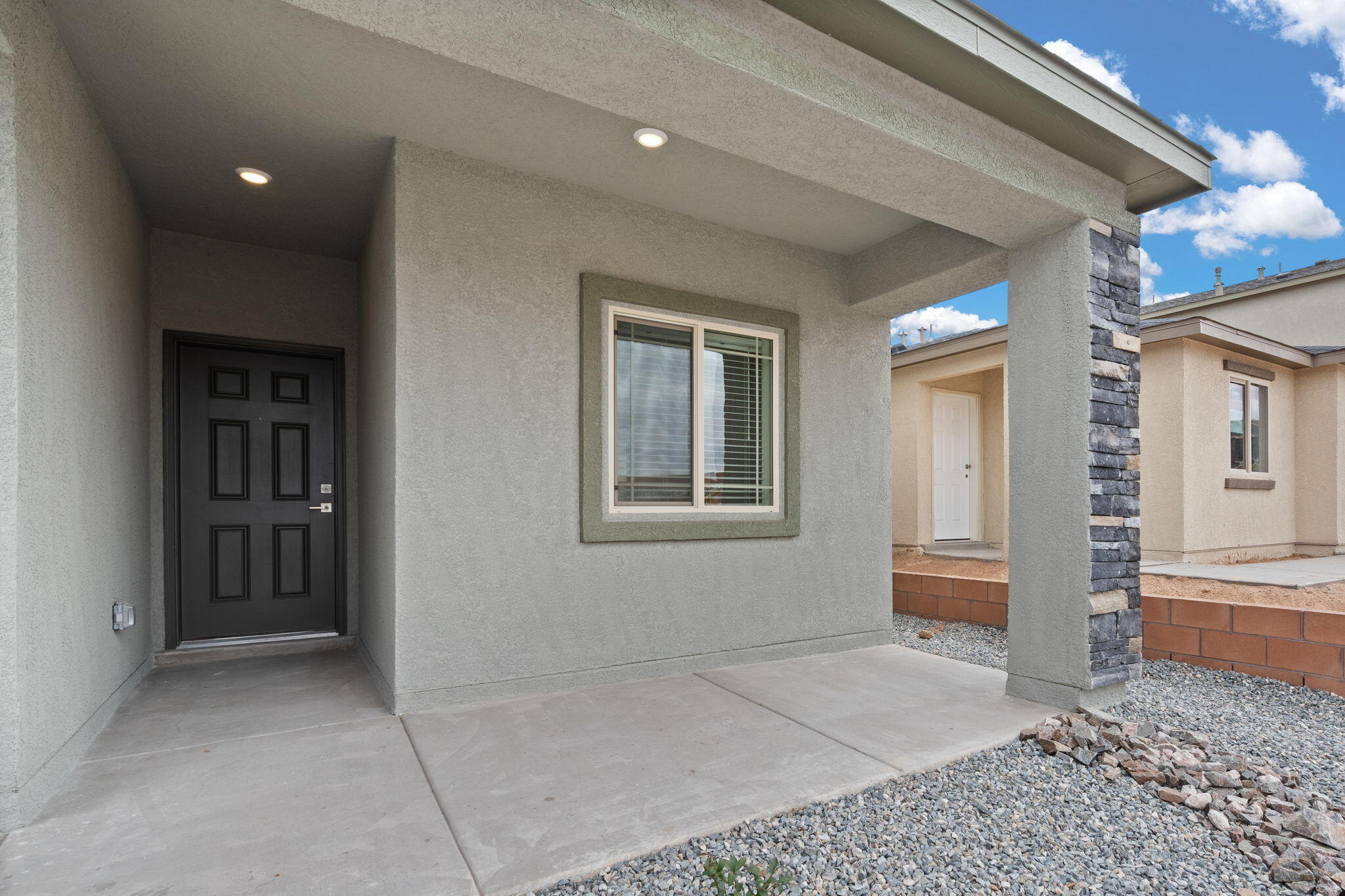 1604 Saddleback Trail NE