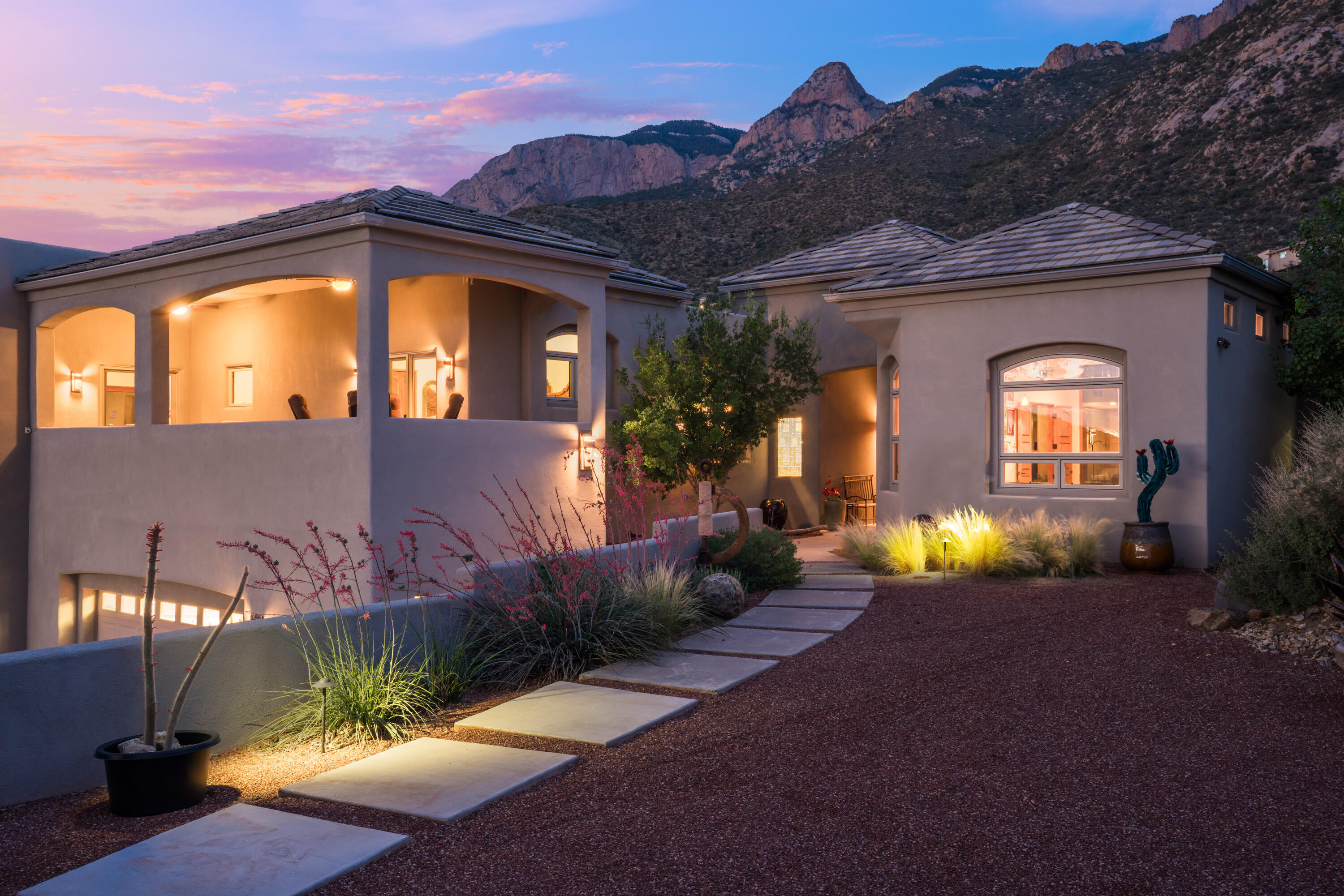 22 Tierra Monte Street NE