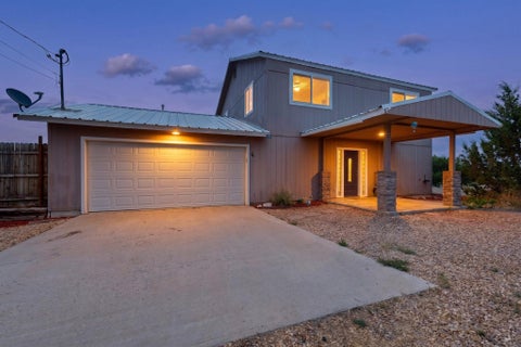 Homes For Sale - 4 Cavenee Circle<br/> Edgewood, NM 87015